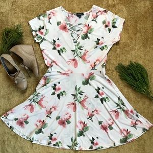 Floral dress. Size L